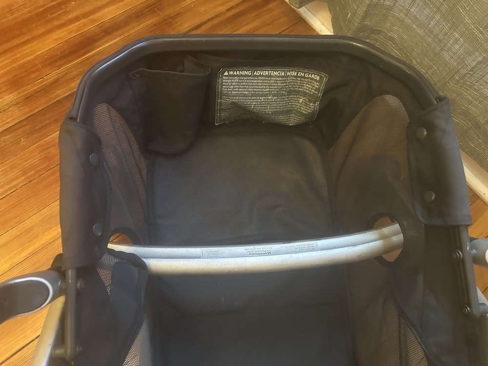 Uppababy VISTA V2 frame Stroller chassis In Silver
