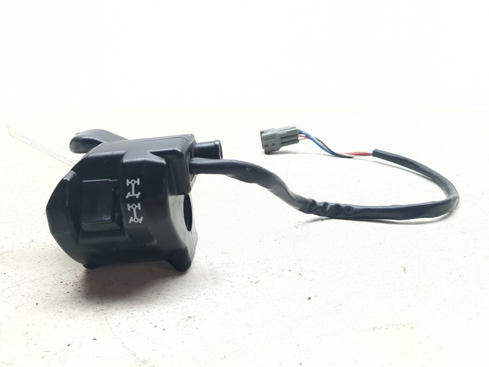 15-24 Can-Am Outlander 450 Right Control Button Switch
