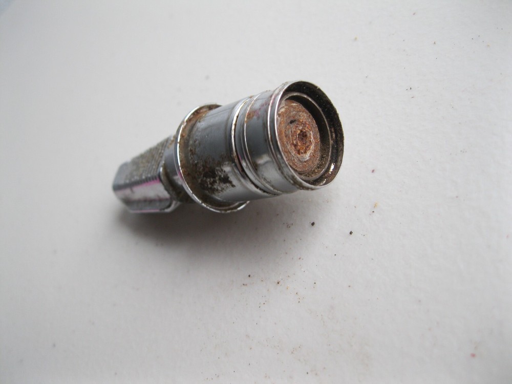 Vintage Cuno Meriden 12V cigarette lighter