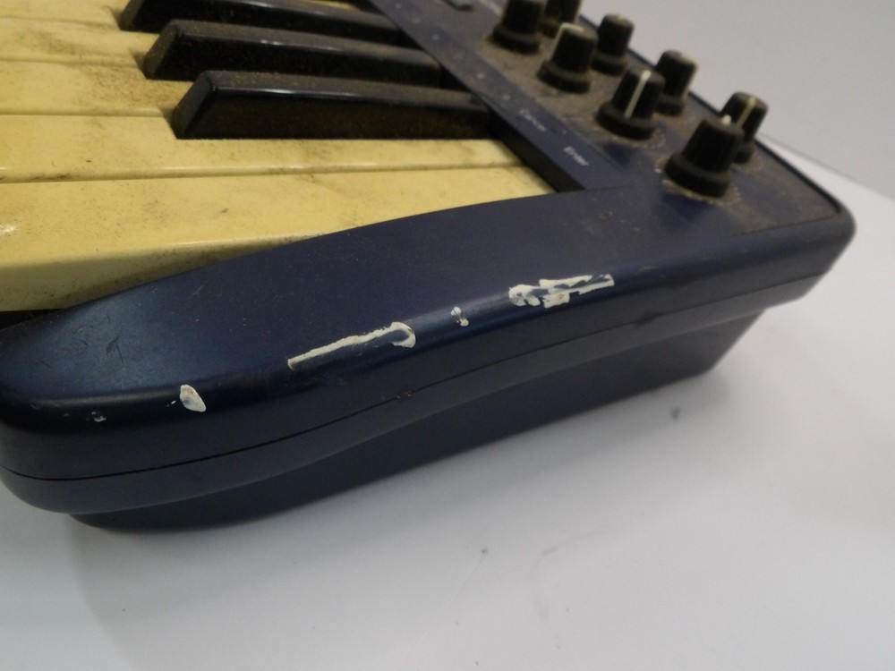 M-AUDIO MID Air 25 Controller Keyboard UNTESTED AND DIRTY