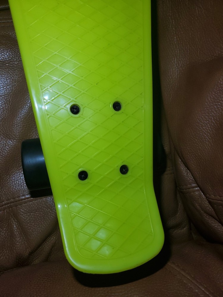 Chicago Skates Mint Skateboard 21 1/2"