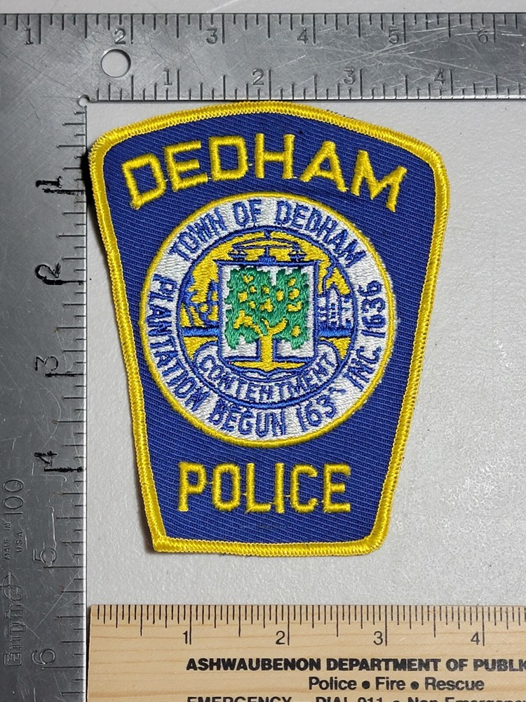 GGb2 Police patch Massachusetts Town od Dedham