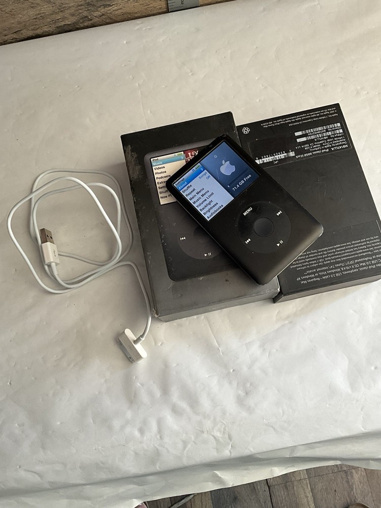 Apple I POD Classic 80 G 2007 Black With Box Cable