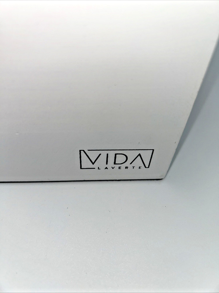 Vida Laverte magnetic/wall mountable Laundry Lint Bin - White