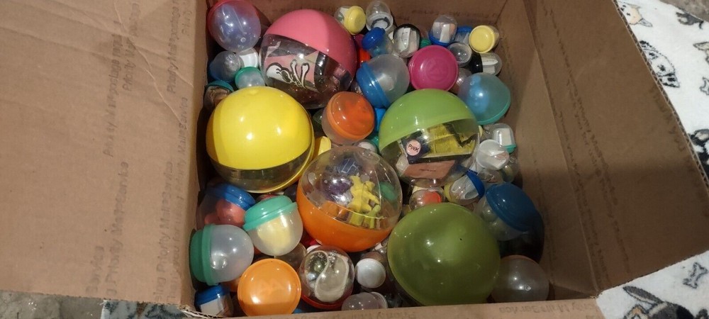 arcade vending bulk vending prize capsule lot #253
