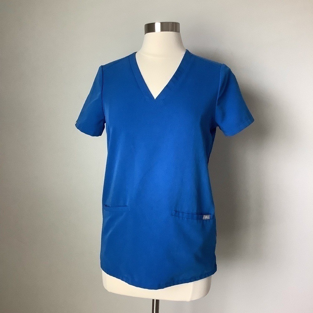 FIGS Technical Collection Scrub Top XS Pockets FW1100