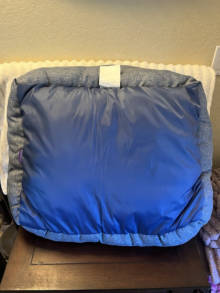 Light Blue Plush Cushion Cat/Dog Bed, Rectangular, Machine Washable Polyester