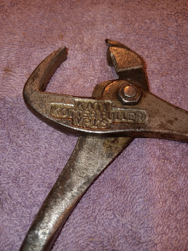 Vintage Katy Kotter PIn Puller MPLS