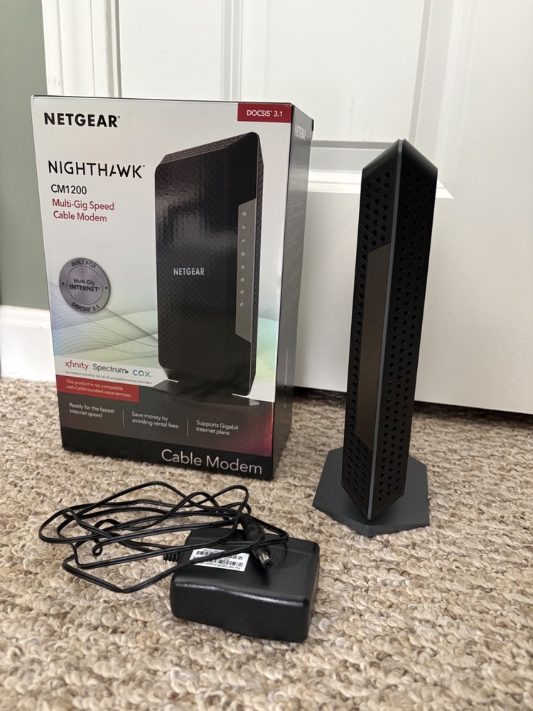 NETGEAR Nighthawk CM1200 - 2 months old - Mint condition