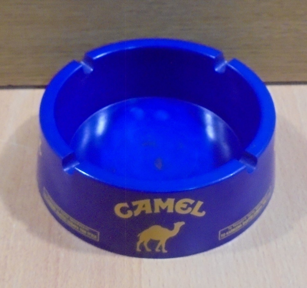 CAMEL CIGARETTES ADVERTISIGN VTG ROUND PLASTIC ASHTRAY