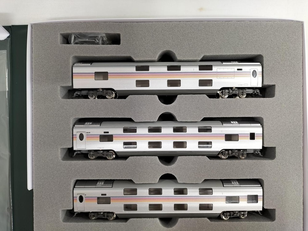 KATO E26 Series Cassiopeia 6 Car Basic Set Expansion 898023