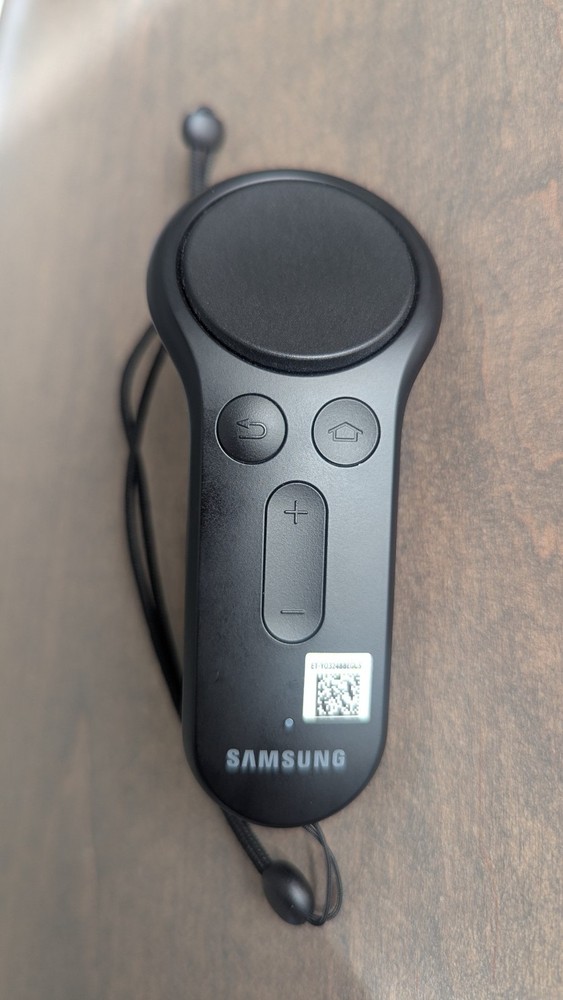 Samsung  ET-YO324BBEGUS Gear VR Controller - Black
