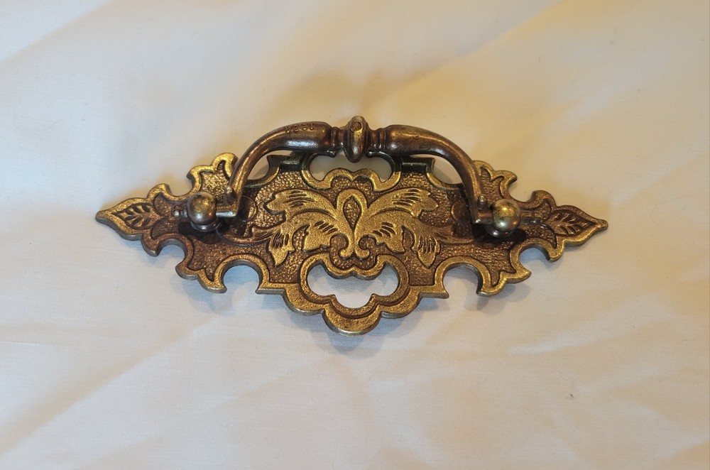 Vintage Keeler Brass Co. Drawer Pull, #18684-K, Hinged Drop Handle, 3"C