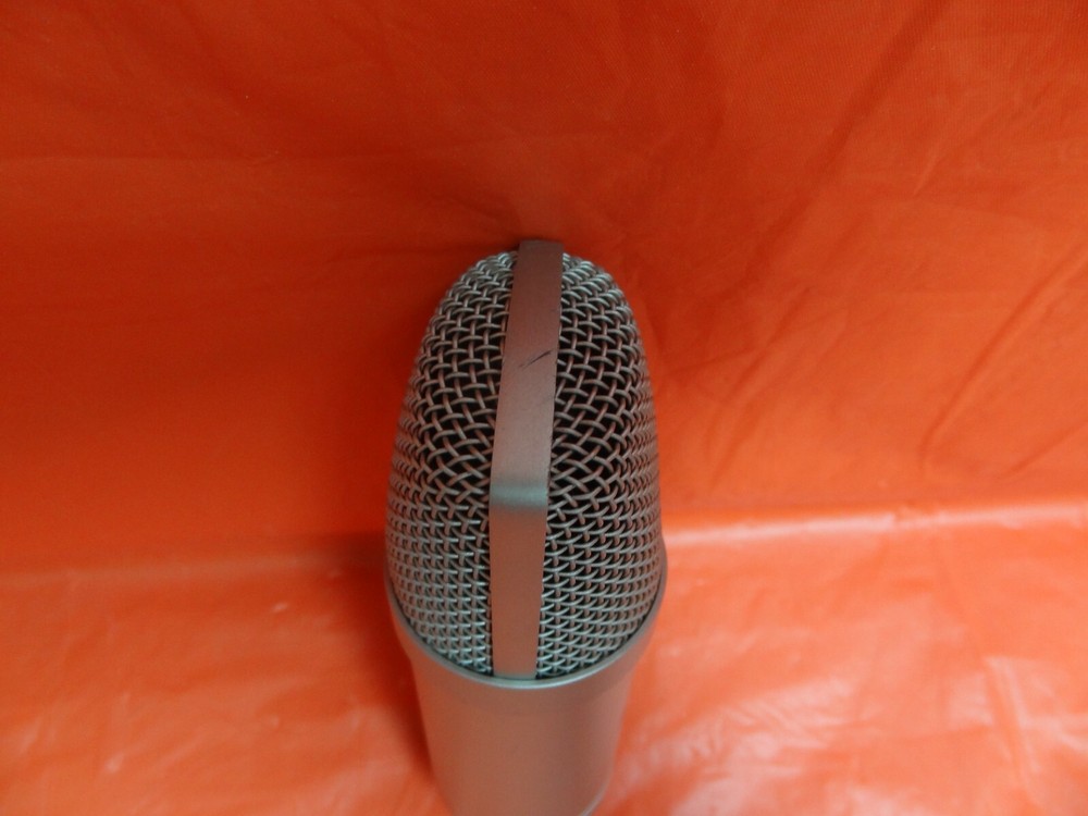 LYX PRO 700XLR RECORDING CONDENSER MICROPHONE - SILVER