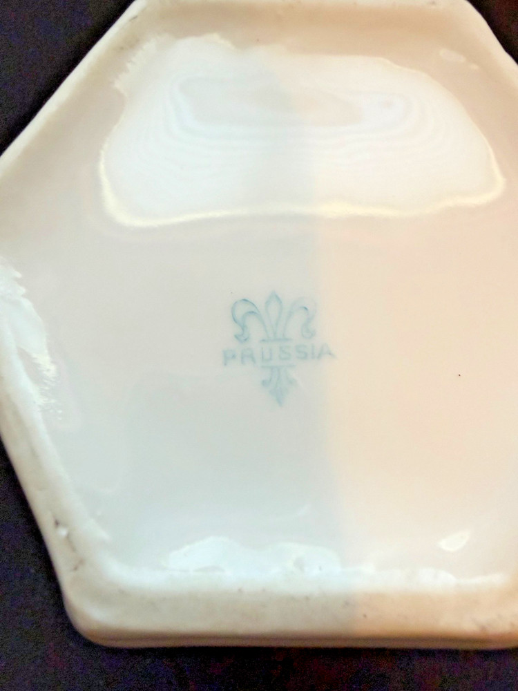 Antique Prussia Hair Receiver