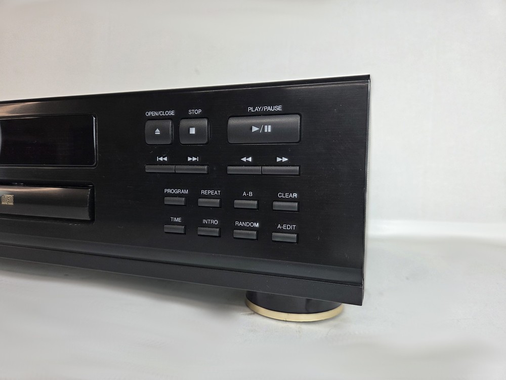 Denon DCD-425 CD Player -Tested and Working!- No Remote