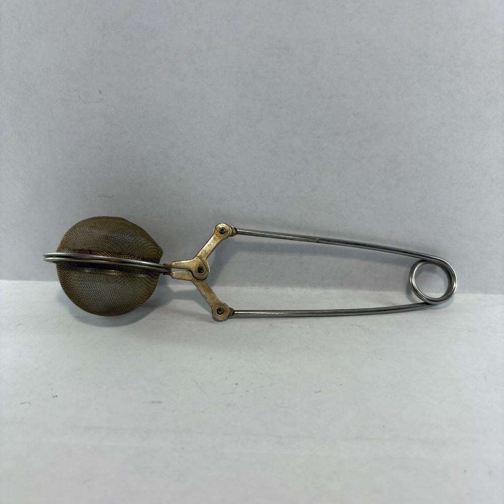 Vtg Metal Mesh Tea Strainer Infuser Hinge Spring Squeeze Opening