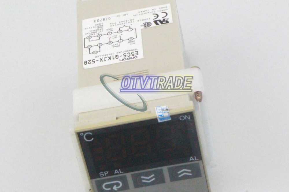 1PC OMRON E5CS-Q1KJX-528 Temperature Controller Used