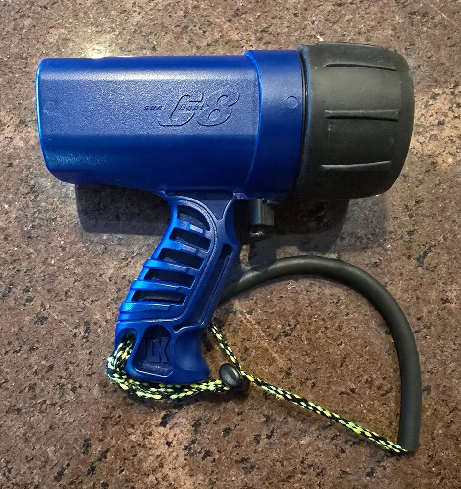 UK Underwater Kinetics C8 Sunlight Xenon Dive Light in Blue
