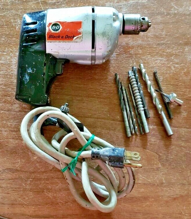 VINTAGE BLACK & DECKER CORDED POWER DRILL, CASE AND BITS