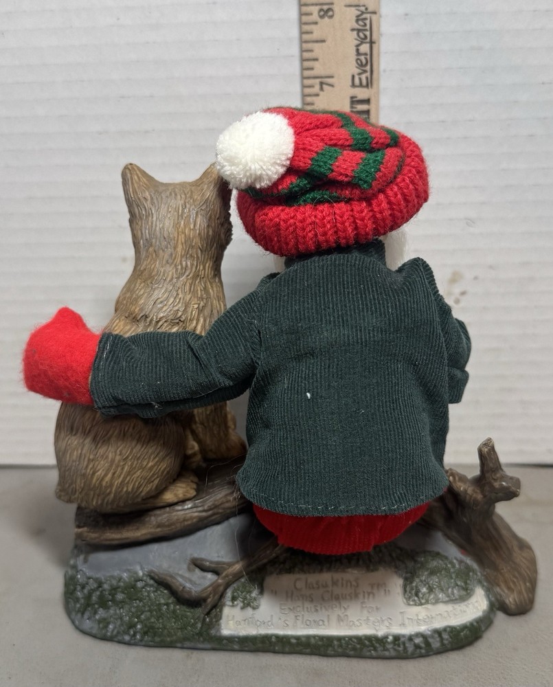 Hans CLAUSKINS SANTA with cat