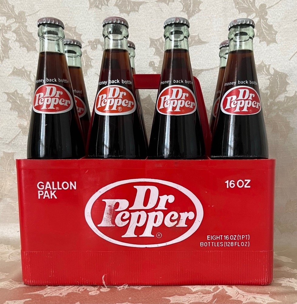 VINTAGE 16oz DR PEPPER 8-PACK CARRIER