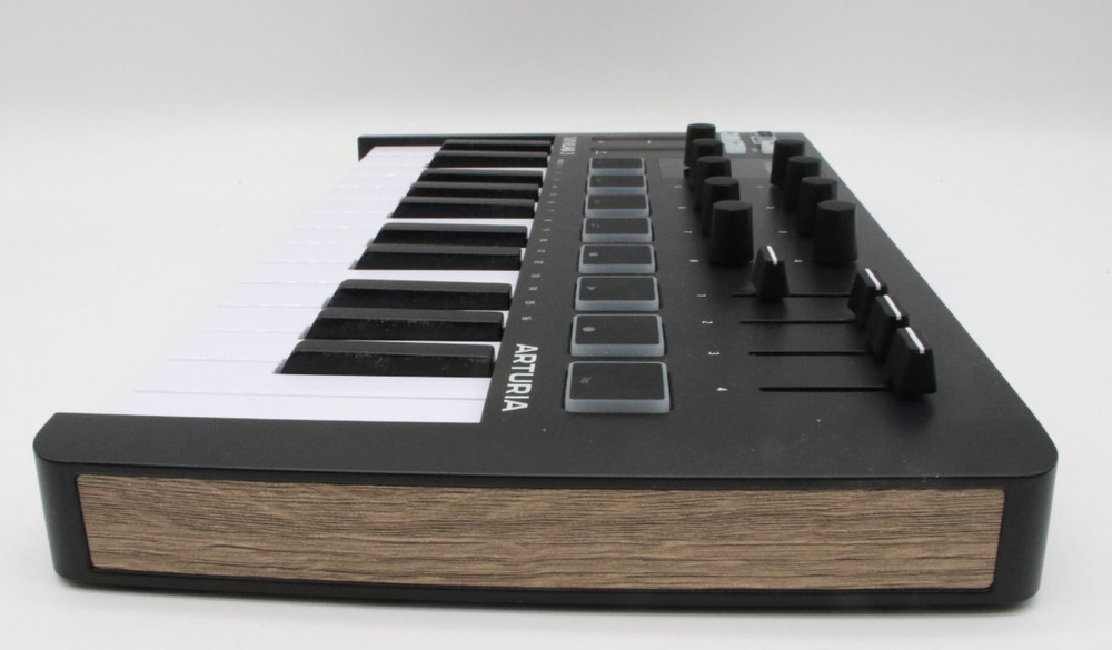 Arturia MiniLab 3 Universal MIDI Keyboard Controller