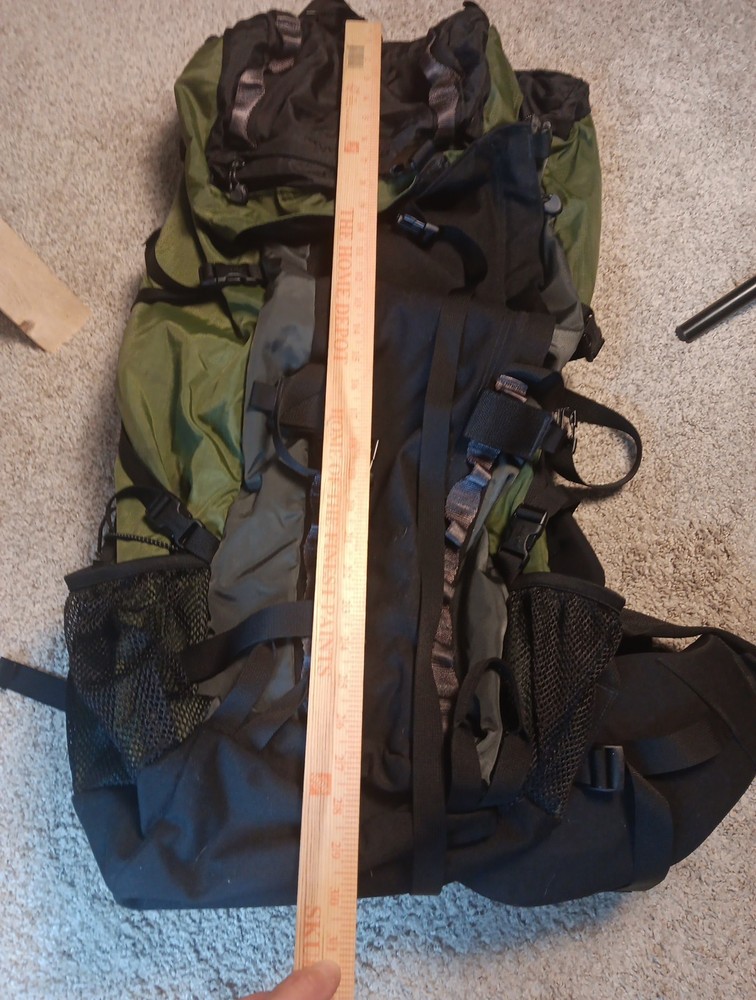 L.L.Bean Large 30" H2O Hydration Hiking Backpack Internal Frame Unused Bladder