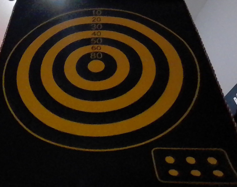 matted wall attachable dart board