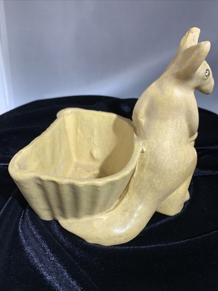 Boxing Kangaroo Planter Vintage Ceramic Niloak. RARE White Clay By Eagle Pottery