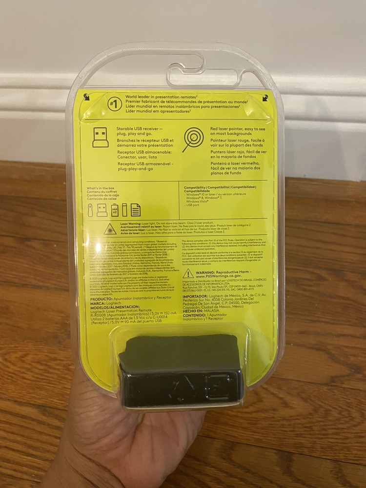 New Logitech R400 Wireless Red Laser Presentation Remote Pointer USB Sealed