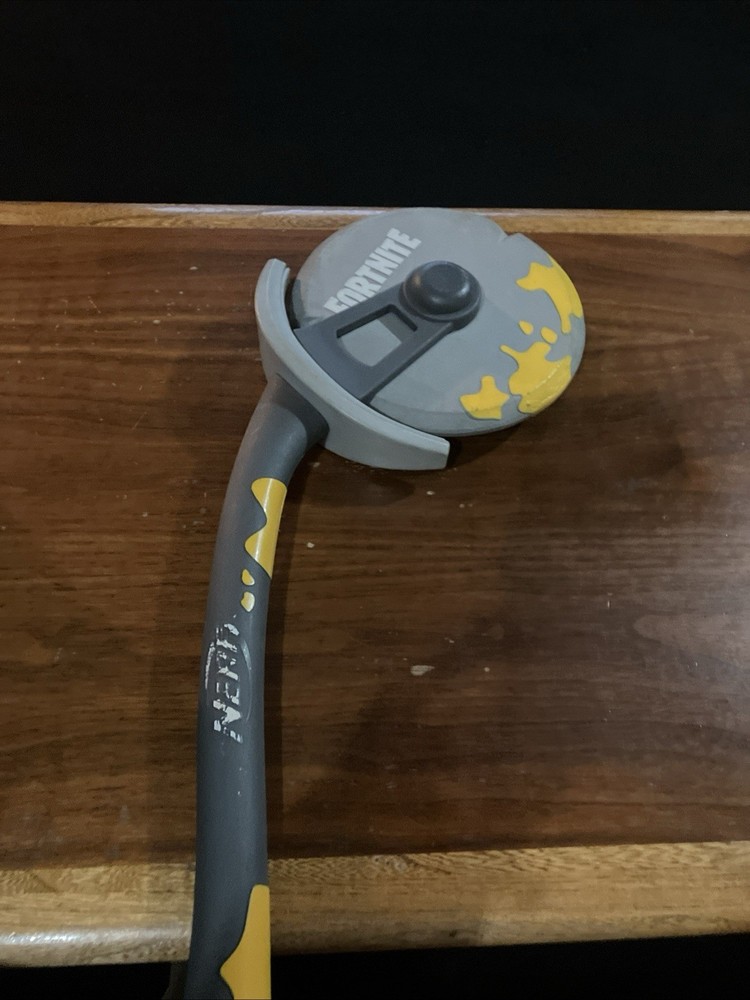 Nerf Fortnite 22” Pizza Cutter