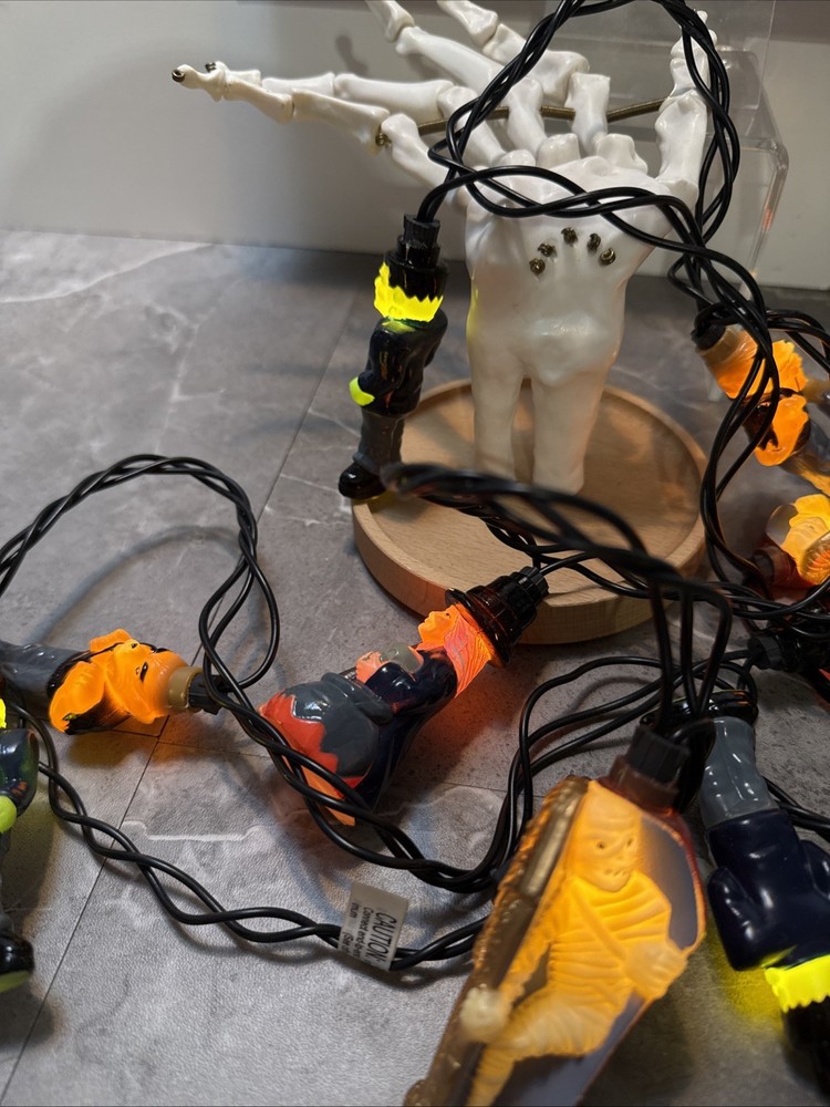 Vintage Halloween Creepy Crew String Light Set, 10 Characters TESTED