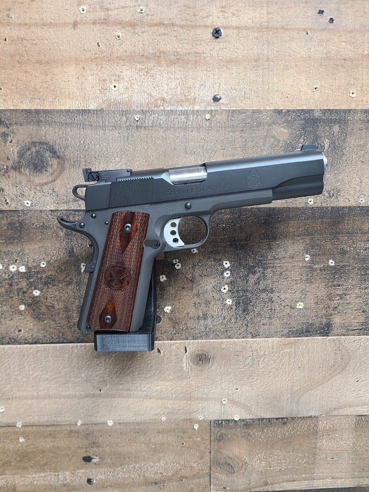 1911 Wall Mount