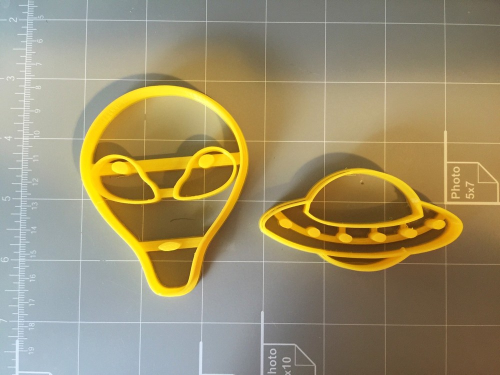 Alien And UFO Cookie Cutter Set
