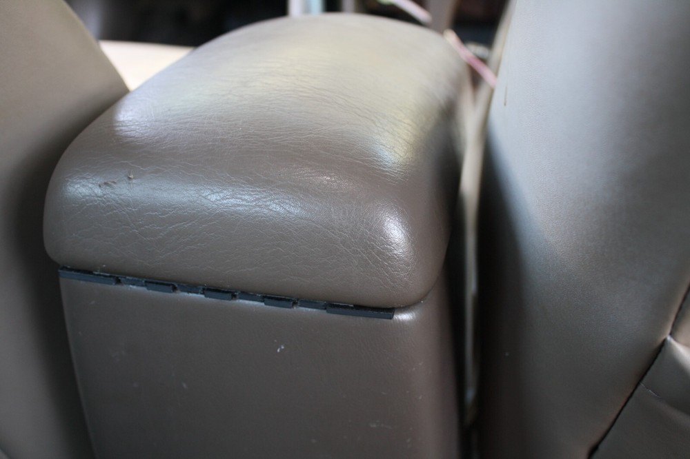 1999-2001 Camry Center Console Hinge Replacement
