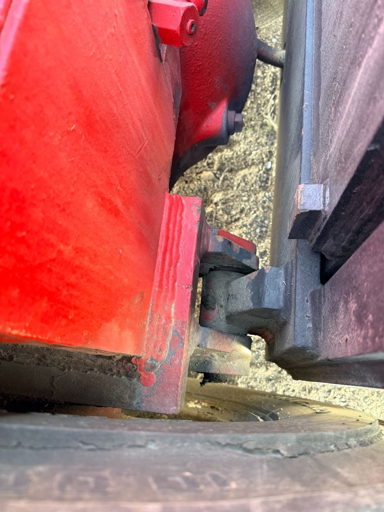 YALE GDP-300 FORKLIFT