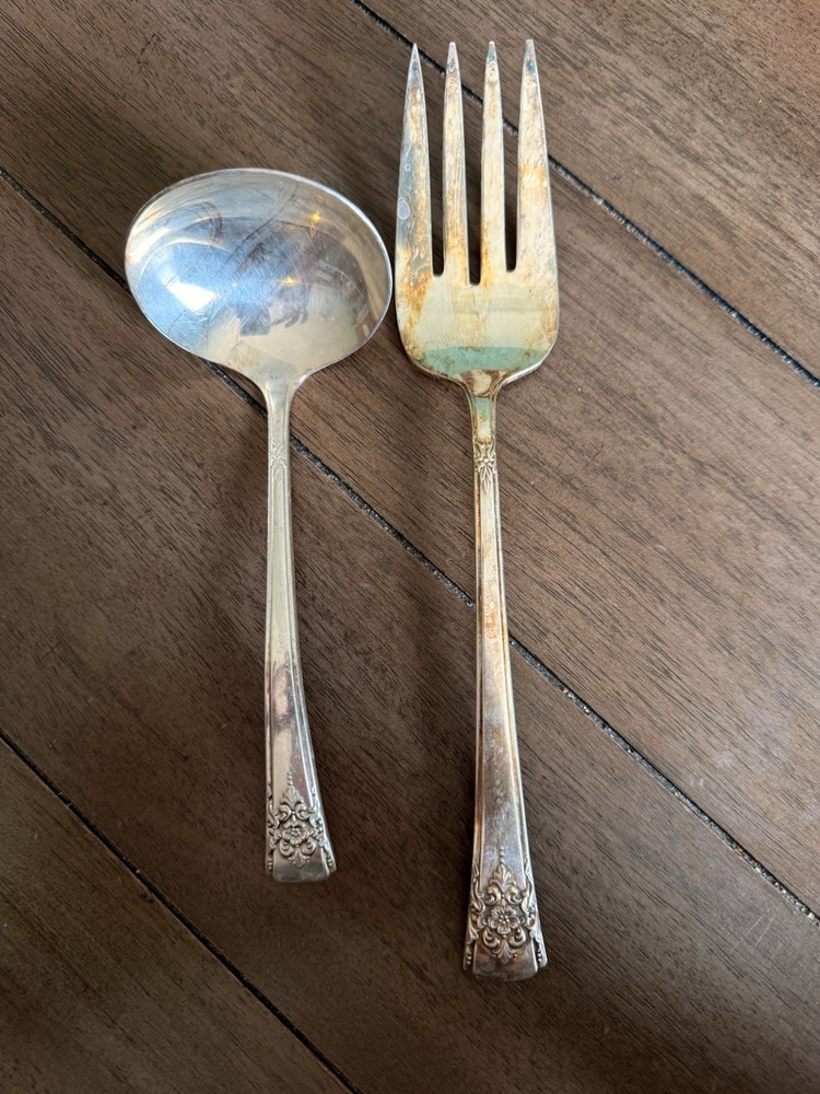 Wm. Rogers Vintage Silver Serving Set 2pc
