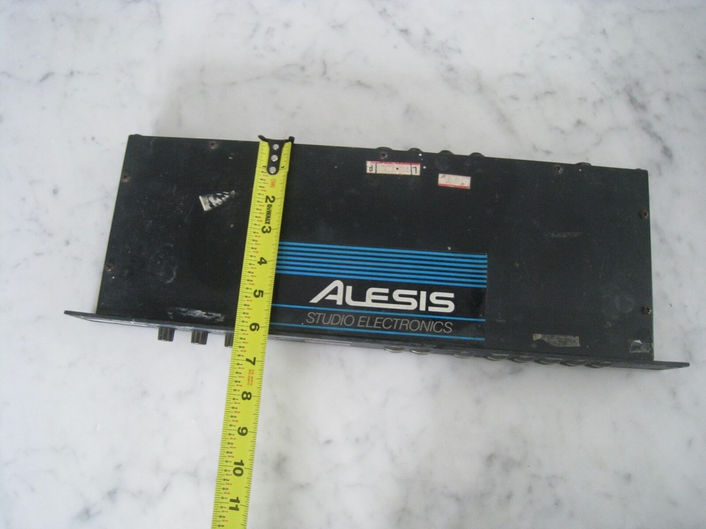 Alesis Midi-Verb 16 Bit Digital Multi-Effects Rack Mountable Audio Processor