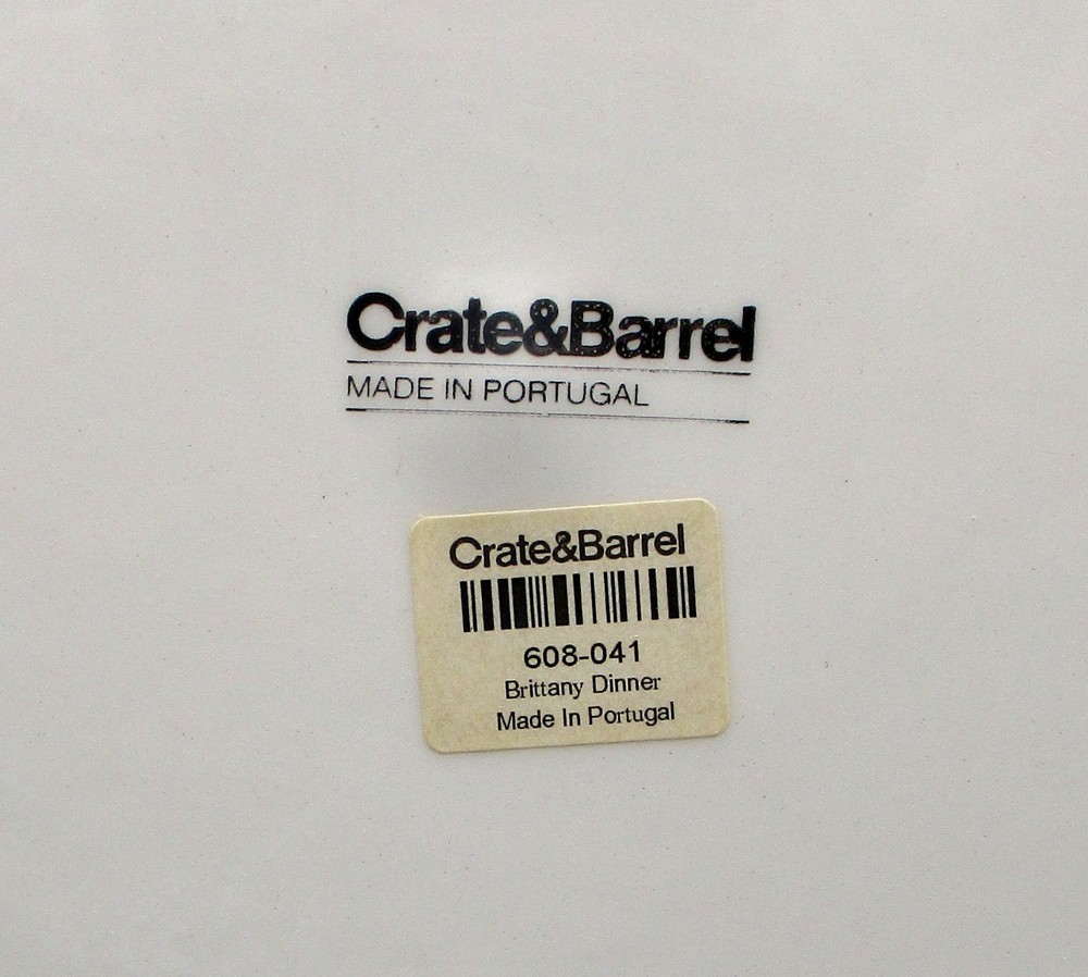 Crate & Barrel Brittany 16 pc Dinnerware Set (Service for 4) - Discontinued