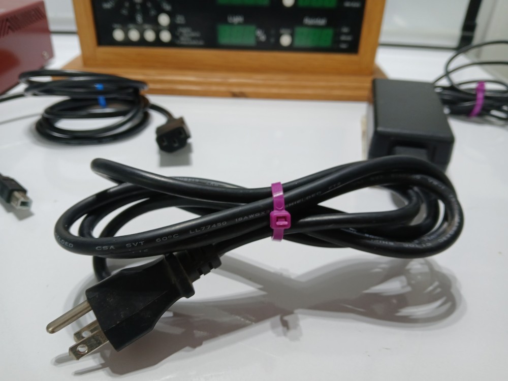 Weather Bug Network Appliance Tracking Station Data Logger Internet Transmitter