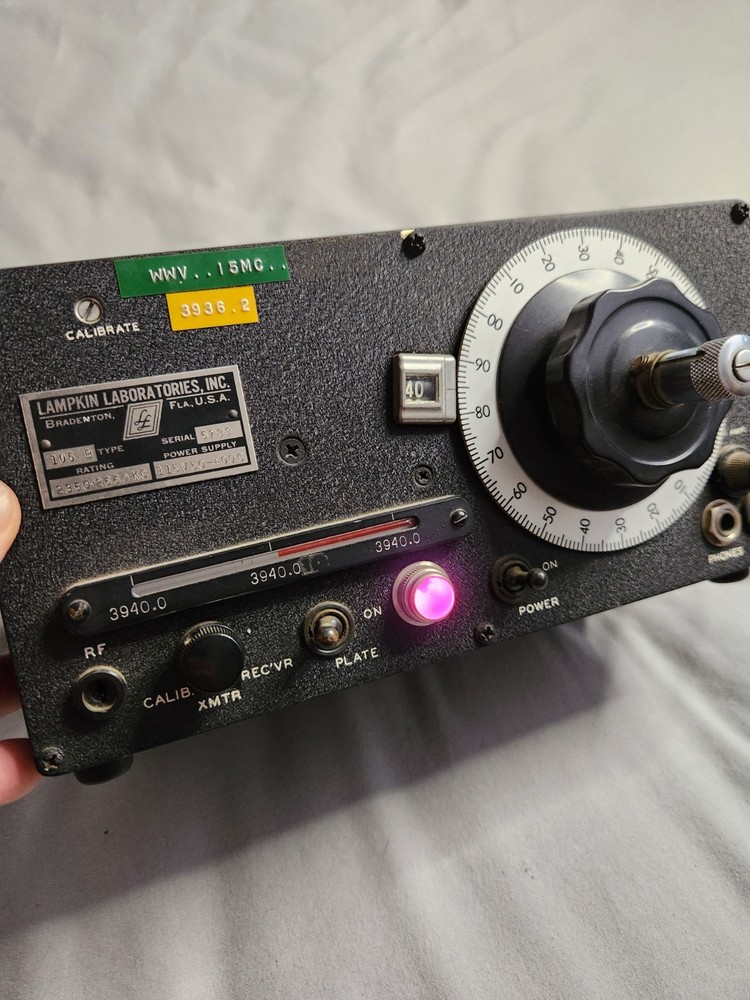 Vintage Lampkin Laboratories Frequency Meter Transceiver Model 105-B Tested