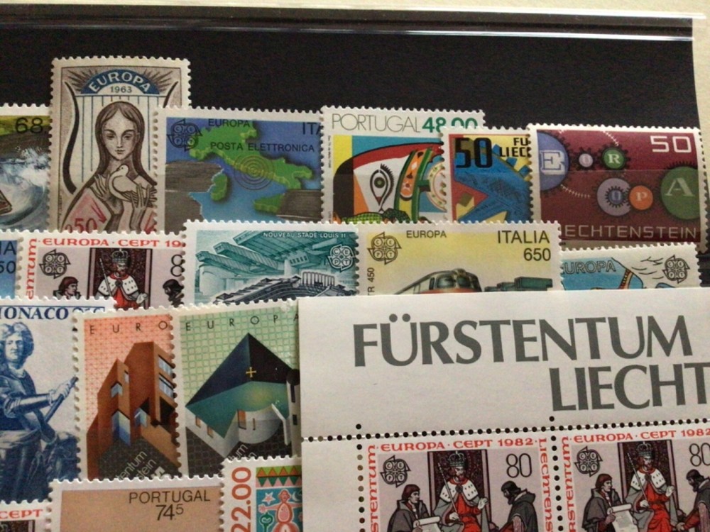 Europe mint never hinged stamps A12792