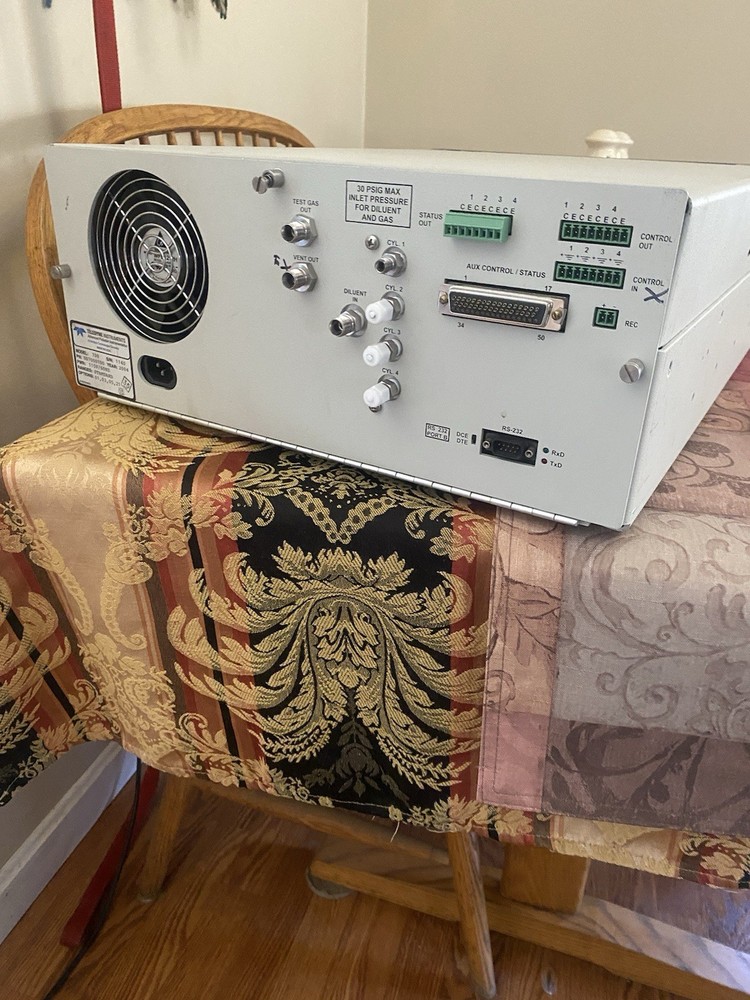 Teledyne Instrument API Dynamic Dilution Calibrator Model 700 Powers On See Desc