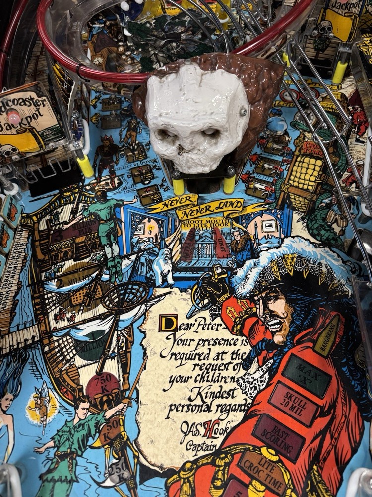 DATA EAST HOOK PINBALL MACHINE FULLY REFURBISHED PLAYS GREAT ROBIN WILLIAMS