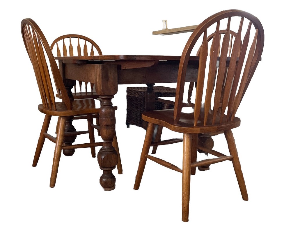 Vintage Solid Oak Dining Rectangle 59.25” Table. 4 Arrowback Chairs. Made Taiwan