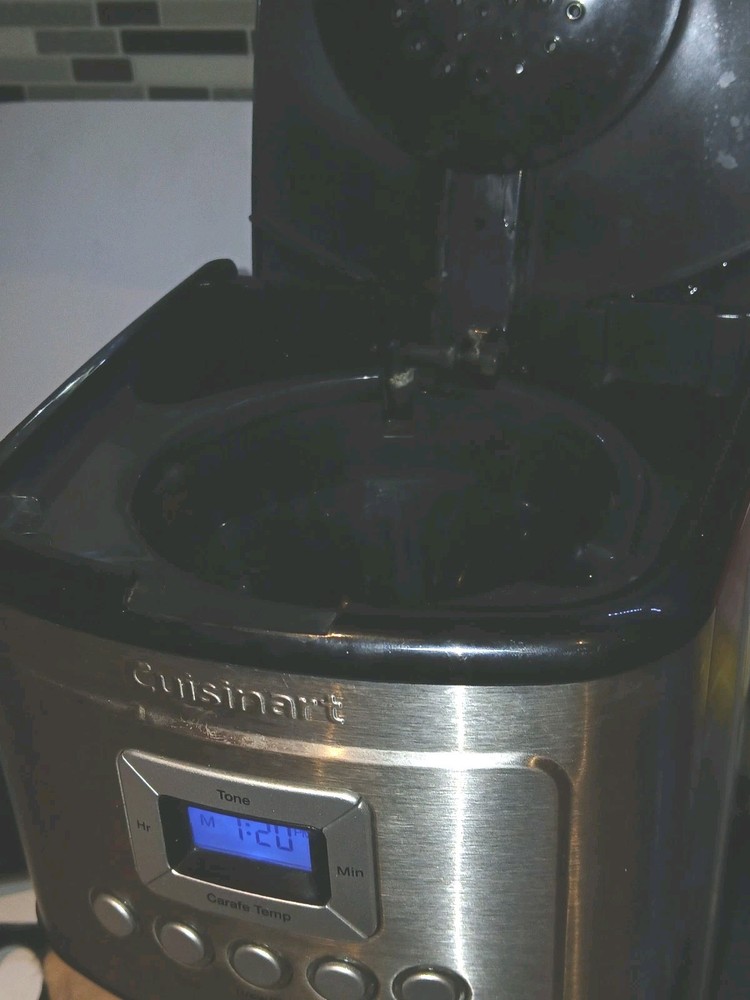 Cuisinart PerfecTemp 14-Cup Programmable Coffee Maker DCC-3200