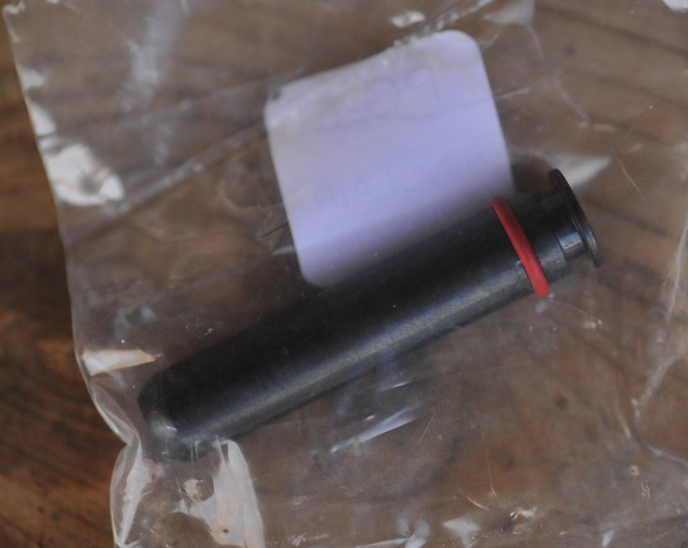 Sinclair International Chamber Plug PG-8