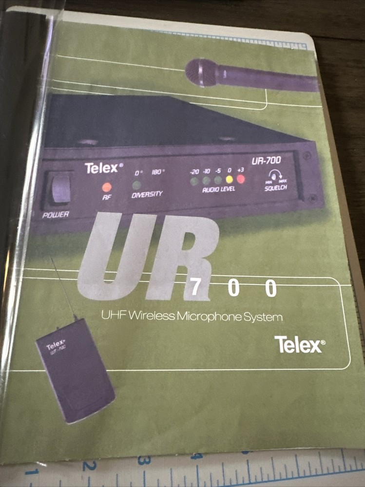 TELEX UR 700 UHF wireless microphone Manual Copy