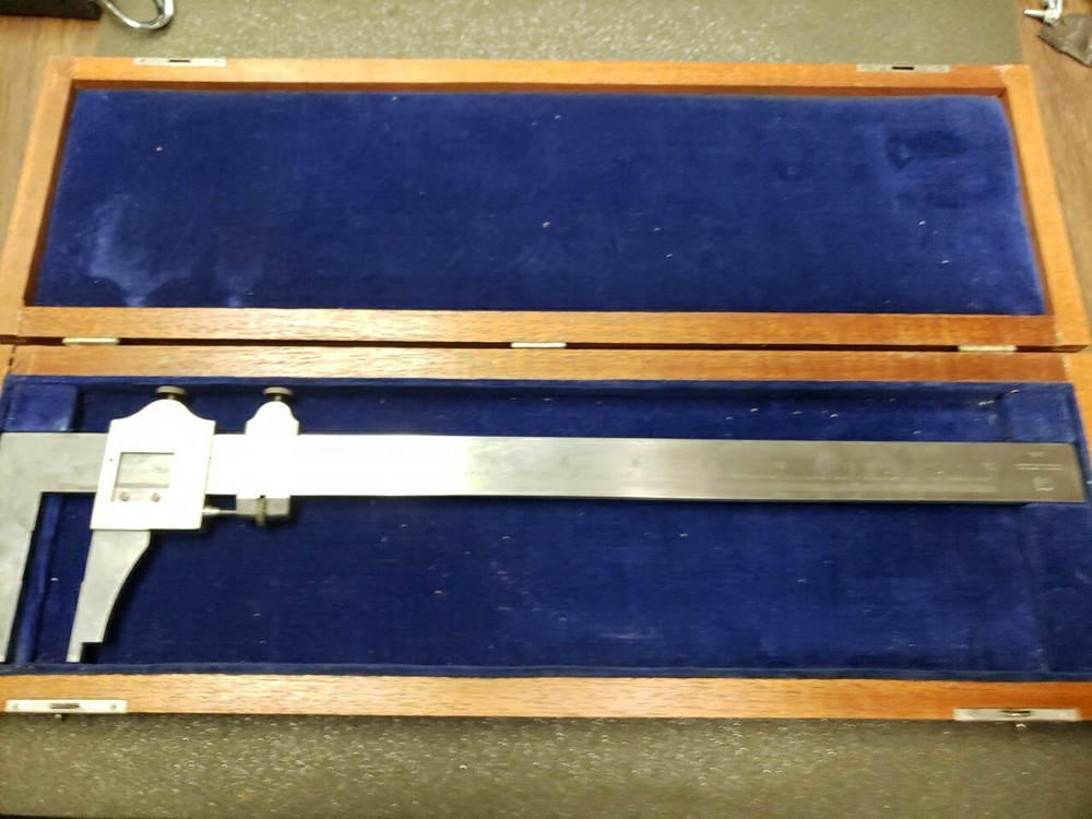 Brown & Sharpe No. 570 Caliper, 13”.
